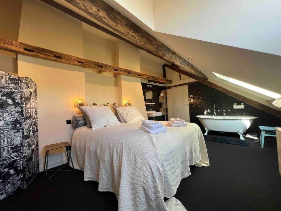Suite Versailles Quartier Saint-Louis 6 Personnes Luaran gambar