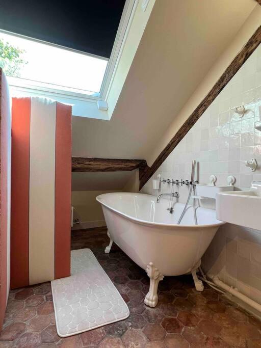 Suite Versailles Quartier Saint-Louis 6 Personnes Luaran gambar